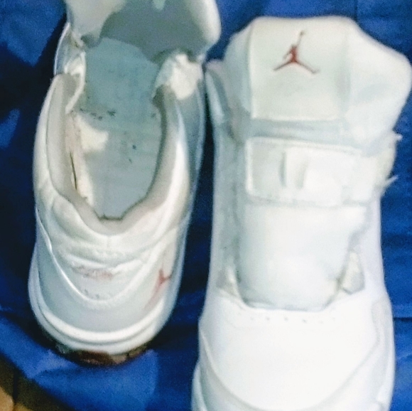 Sneakers - Picture 3 of 6